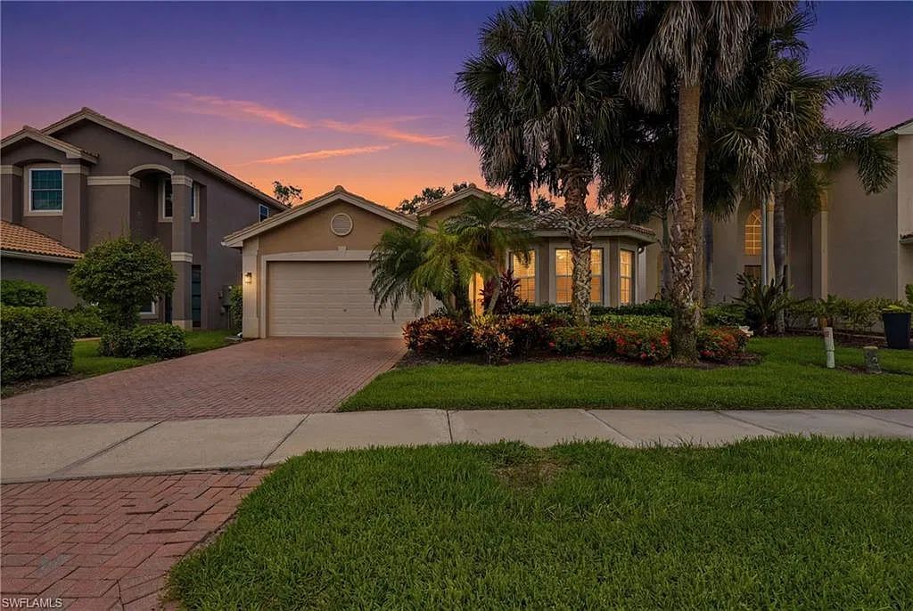 3 bed, 2.5 bath, 2351 sqft, $4,500 — Photo 2