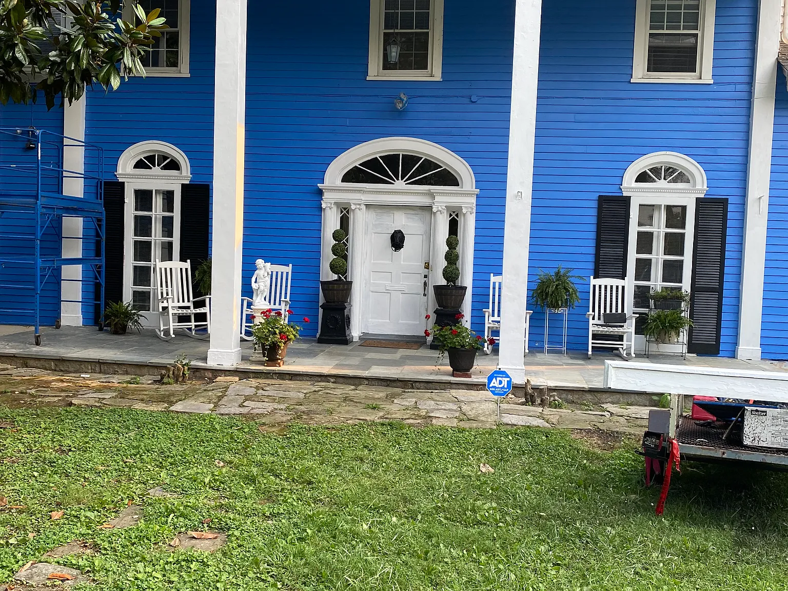 5 bed, 5200 sqft, $1,750 — Photo 1