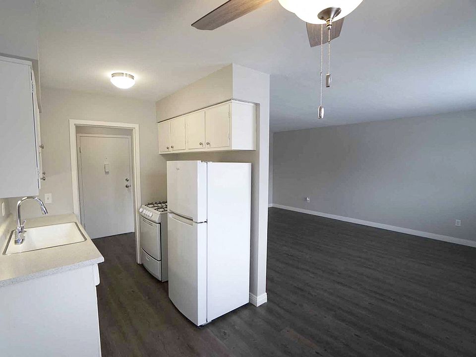 214 Place Apartments, Minneapolis
