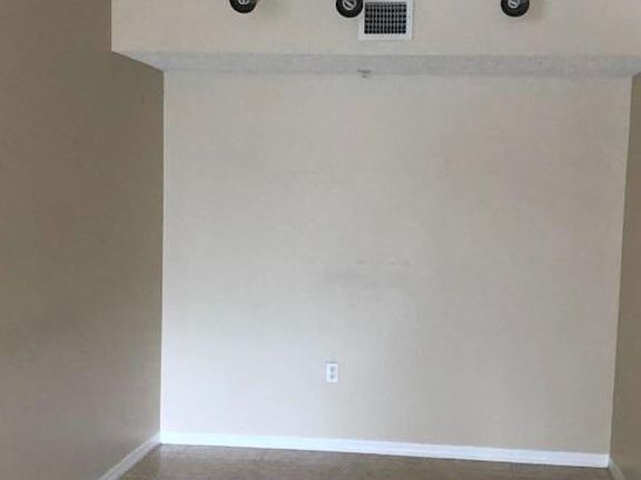 545CB176-A10B-4699-8899-9EA96E1D1572