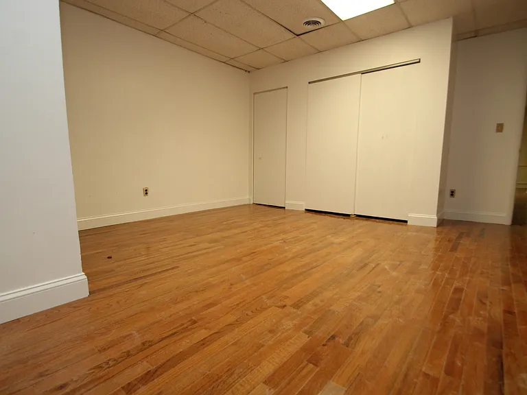 2509 St. Paul St. — Photo 8