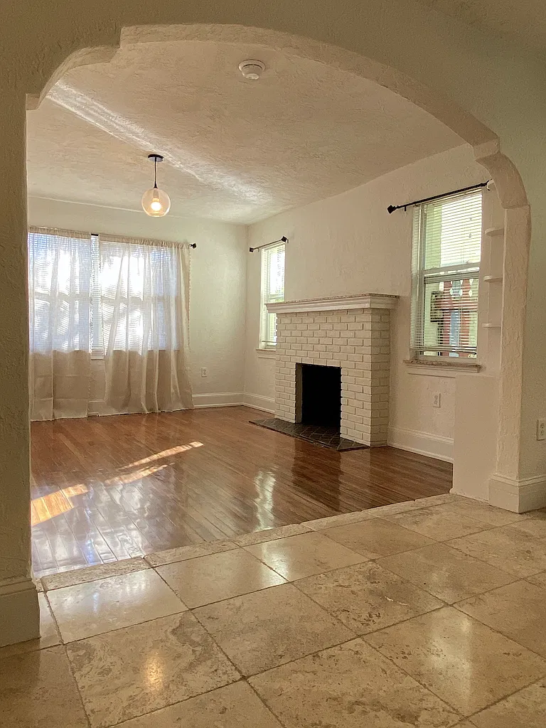 1 bed, 825 sqft, $1,680 — Photo 2