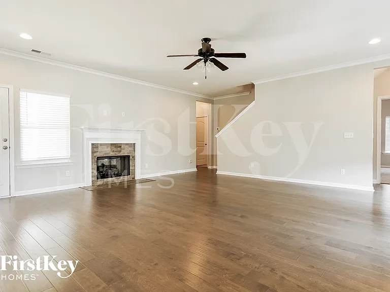 744 Helena Station Dr — Photo 6