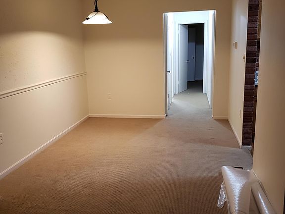 5th image of 886 College Pkwy #20