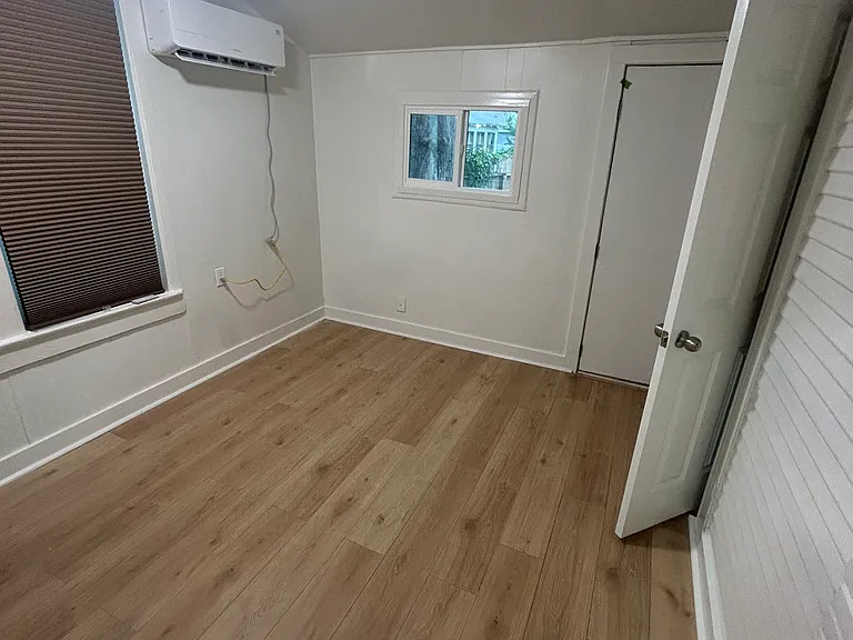 2508 Everett St #1 — Photo 9