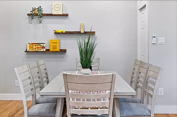 Rented by Voro New York | media 39