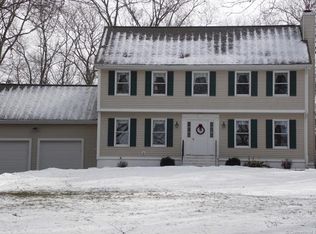 20 Beech Pl, Colchester, CT 06415