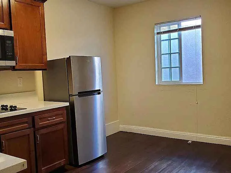 3133 Clay Avenue #B - 1 — Photo 4