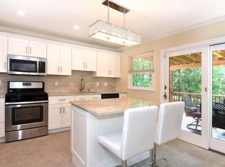 4 Cayuga Ln, Irvington, NY 10533