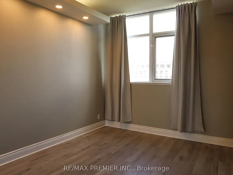 9225 Jane St #1506 — Photo 18