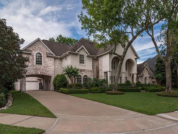 2nd image of 15110 Coral Oak Ct