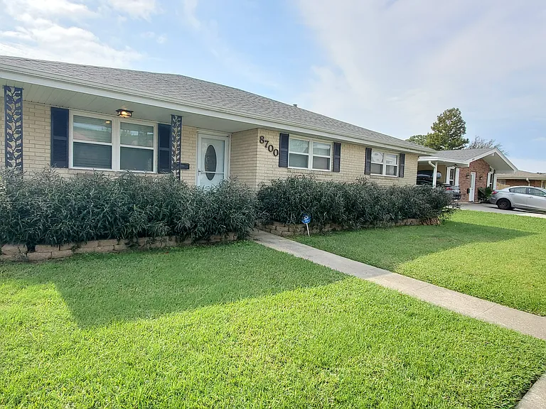 8700 Fulton St — Photo 28