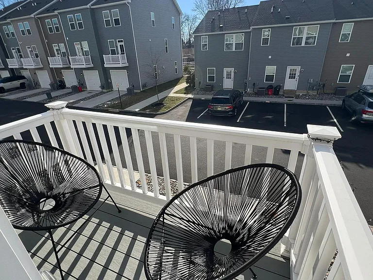 11 Sidney Ln — Photo 9