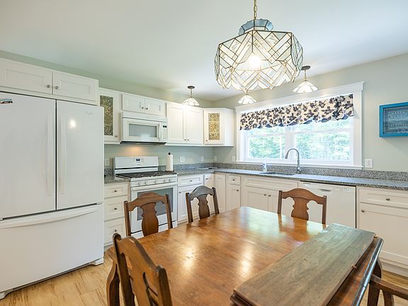 5th image of 313 Plummer Mill Rd