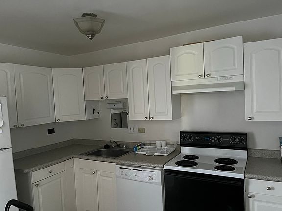 4th image of 100 Park Ave APT 206
