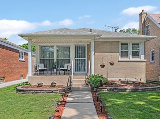 217 Grey Ave, Evanston, IL 60202