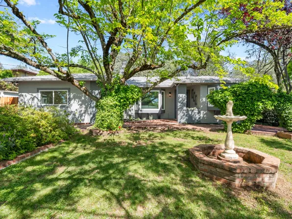 179 Daniels Dr, Auburn, CA 95603