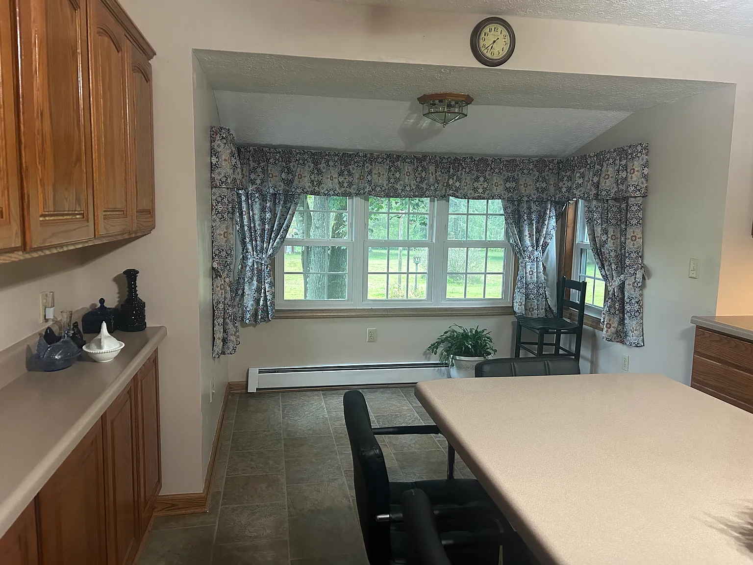 3 bed, 1650 sqft, $1,700 — Photo 4