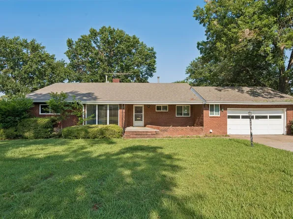 1419 Crescent Dr, Bartlesville, OK 74006