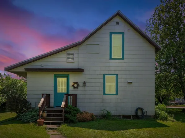 845 W Bigelow St, Washburn, WI 54891
