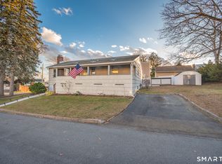 17 Hazel St, Fairfield, CT 06825