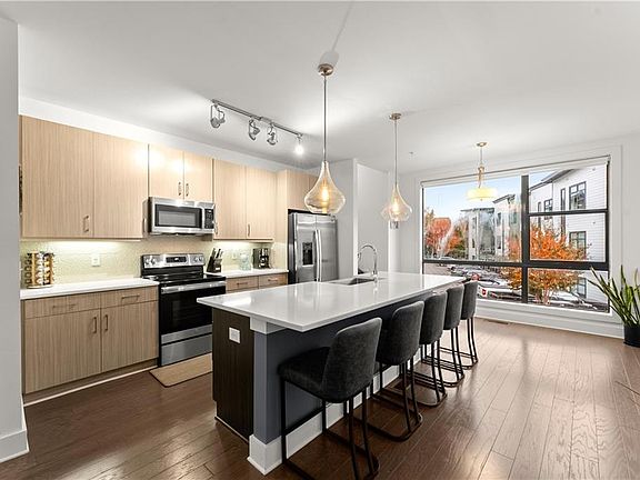 5th image of 53 Moda Ln