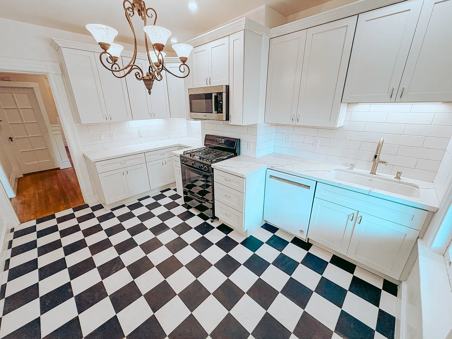 1 bed, 750 sqft, $5,000 — Photo 4