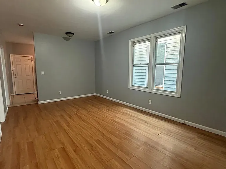 43 Durand Pl #2 — Photo 6