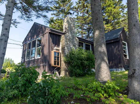 533 Mt Ephraim Road, Searsport, ME 04974