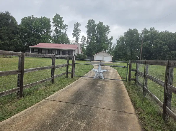 339 Armstrong Dr, West Blocton, AL 35184