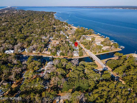 2nd image of 203 Oakleaf Dr