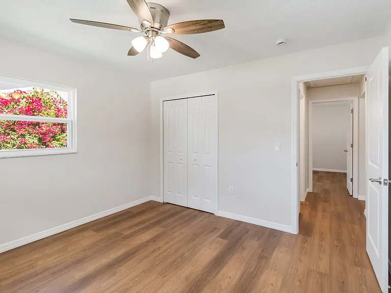 217 Montana Ave — Photo 14