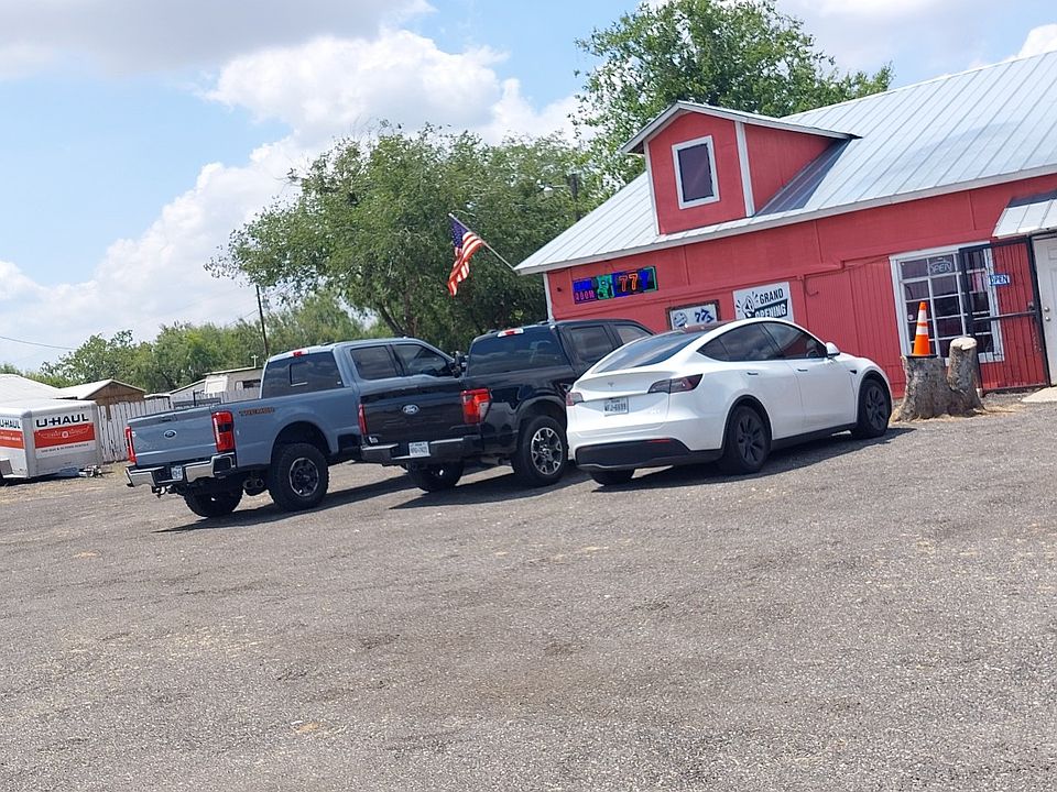 1st image of 10471 N Us Highway 281 #1
