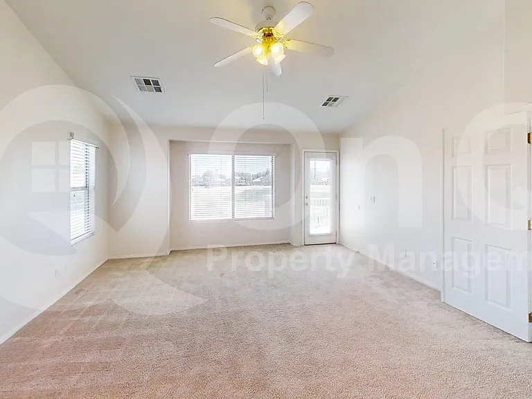22249 E Calle De Flores — Photo 10