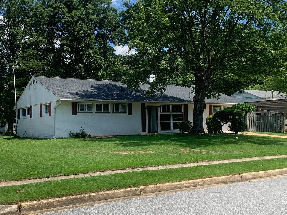 7504 June St