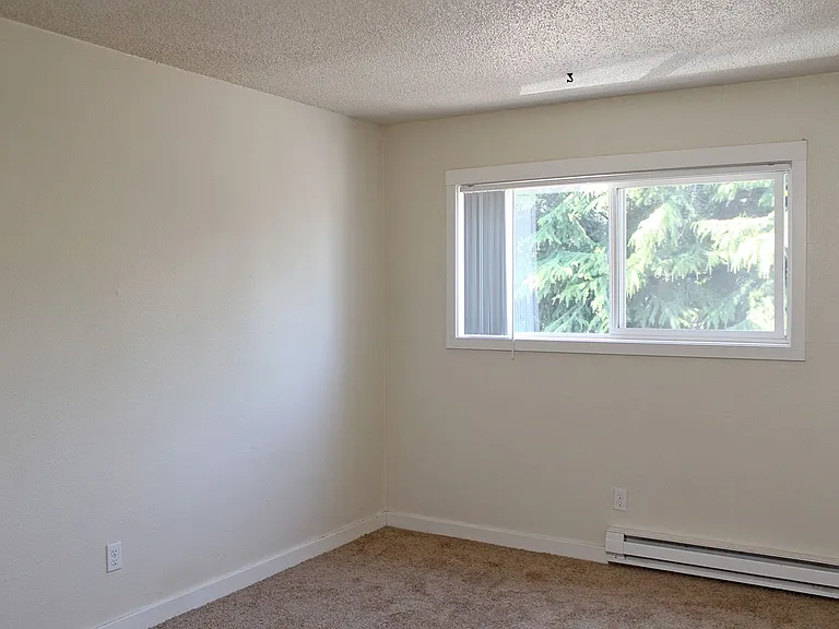 9222 N Lombard St — Photo 22