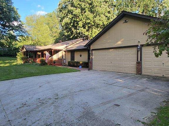 3rd image of 4550 Hummer Lake Rd