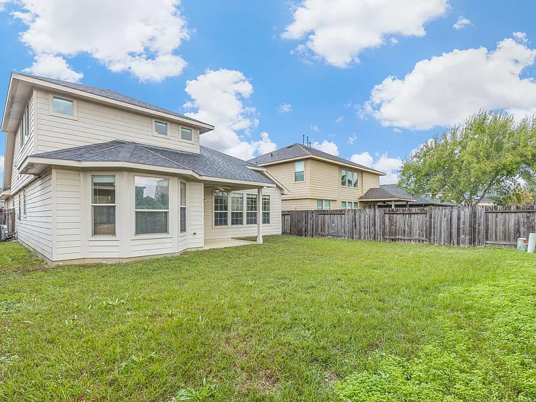 16911 Savannah Park Dr — Photo 25