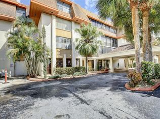 671 NE 195th St APT 208E, Miami, FL 33179