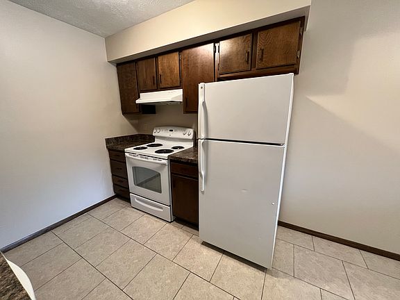 4th image of 1844 Knox St #17