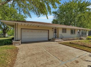 511 1st St SE, Avon, MN 56310