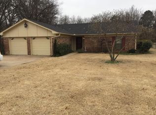 3207 Cromwell St, Muskogee, OK 74403