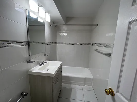 Rented by Oxford Property Group | media 8