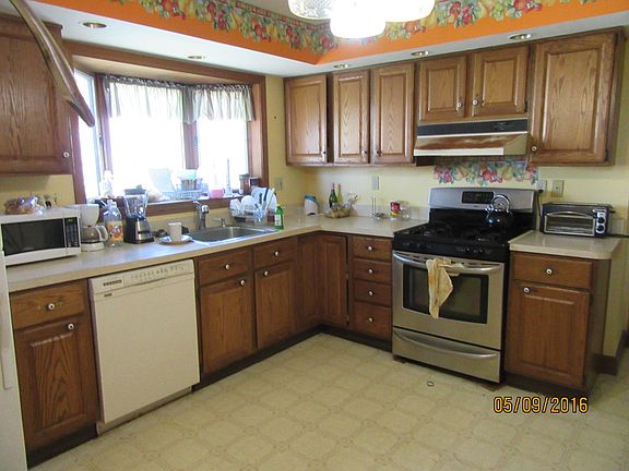 5th image of 371 Savin Hill Ave Floor 2