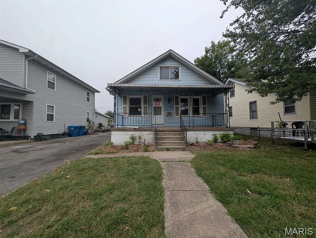 3043 Myrtle Ave photo 1