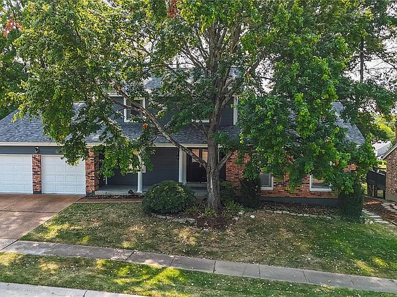 3rd image of 15438 Squires Way Dr