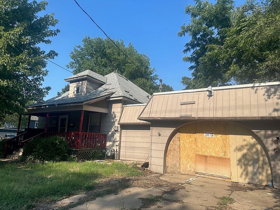 2nd image of 826 N Magnolia St