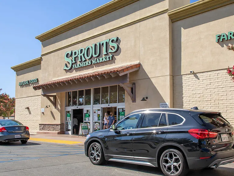 Conveniently close to the shops along Magic Mountain Parkway.