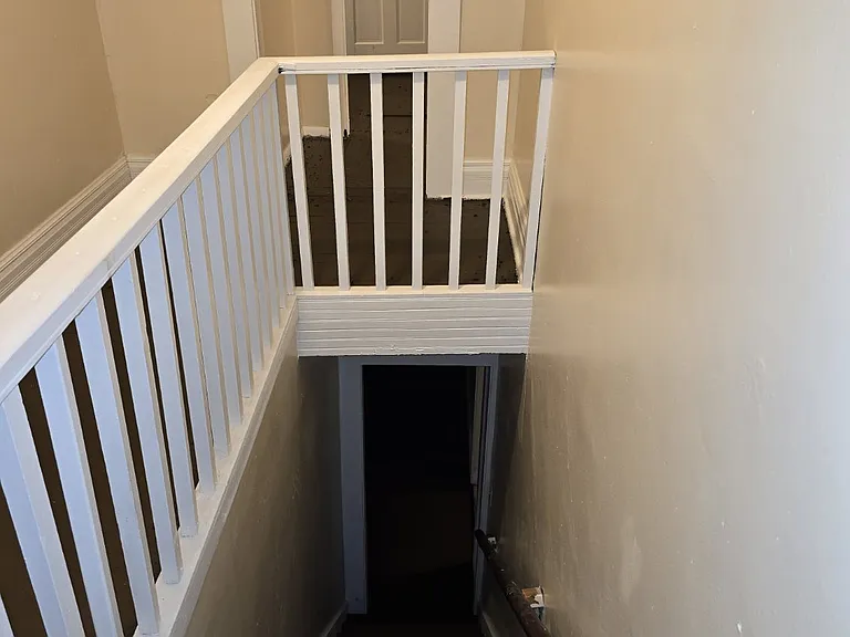 520 E Rose St — Photo 8