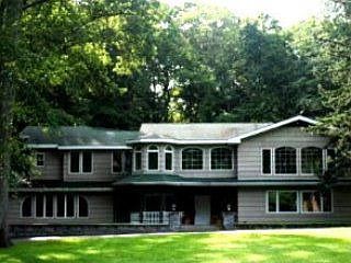 2nd image of 152 Chichester Rd